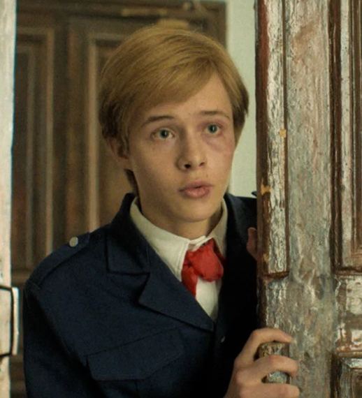 Леон Кемстач