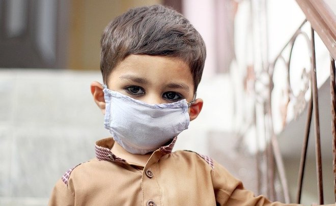 Врачи сообщили о массовом заражении детей респираторным вирусом RSV