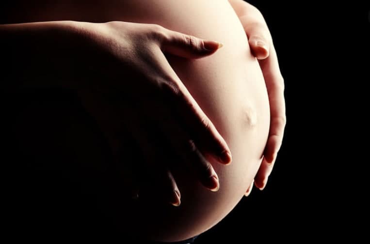 Может ли женщина забеременеть после получения прививки от COVID-19?