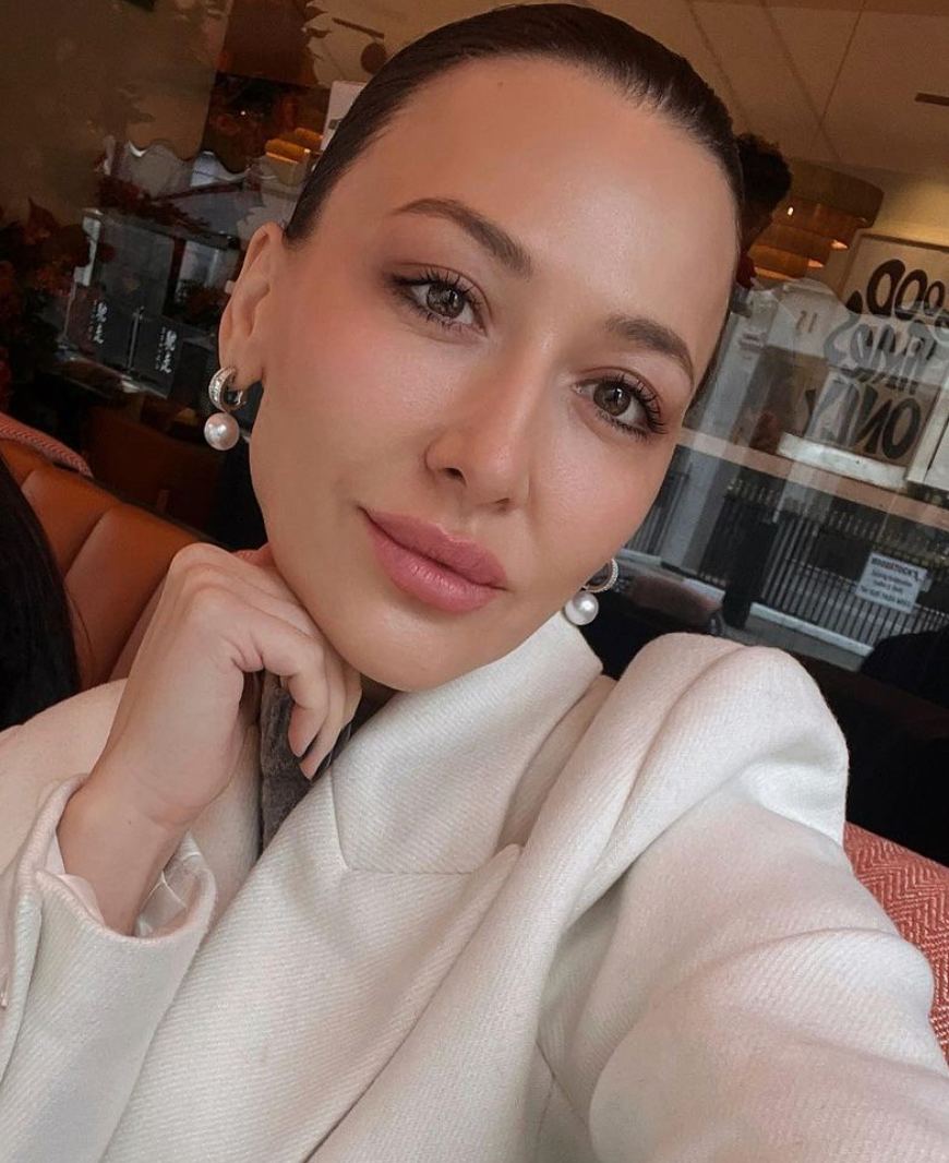 Лола Юлдашева