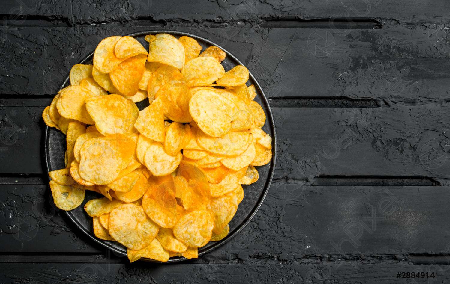 Чипсы могут быть смертельно опасны для здоровья: узнайте подробности 