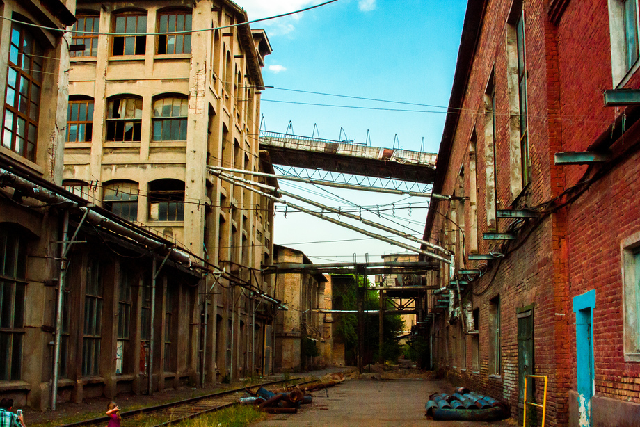 Жители Ташкента попросят Алишера Усманова выкупить «УзБум»