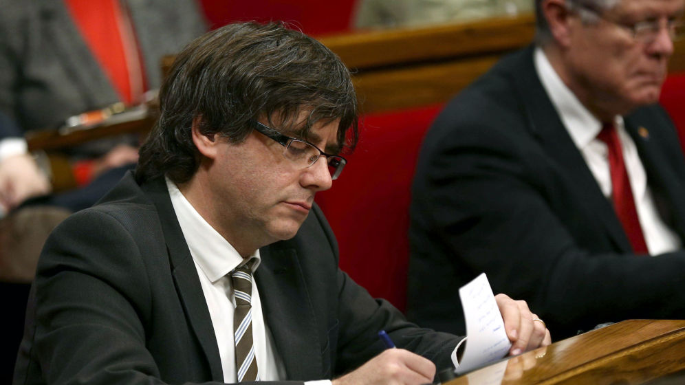 Карлес Пучдемон подал в отставку и назвал своего преемника