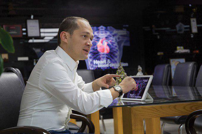 Пресс-секретарь Шавката Мирзиёева появился в Instagram, Facebook и Twitter