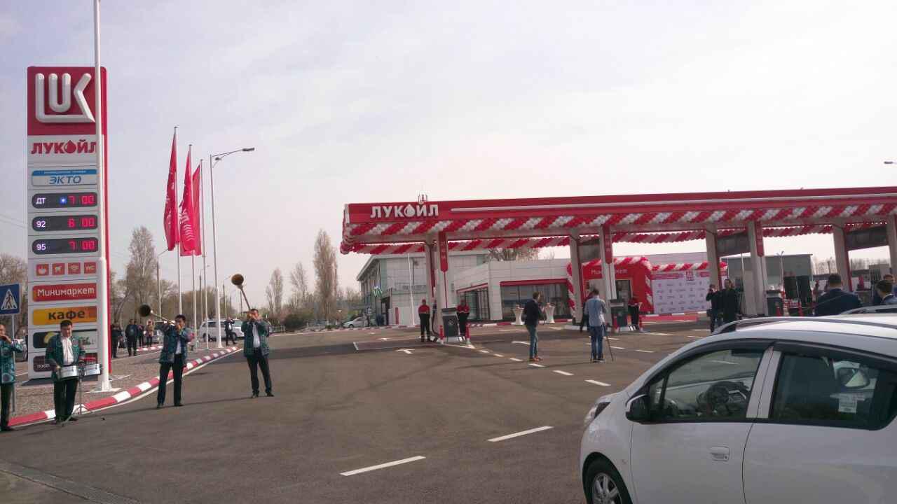 Объявлены цены на бензин АИ-92, АИ-95 и дизельное топливо АЗС «Лукойл»