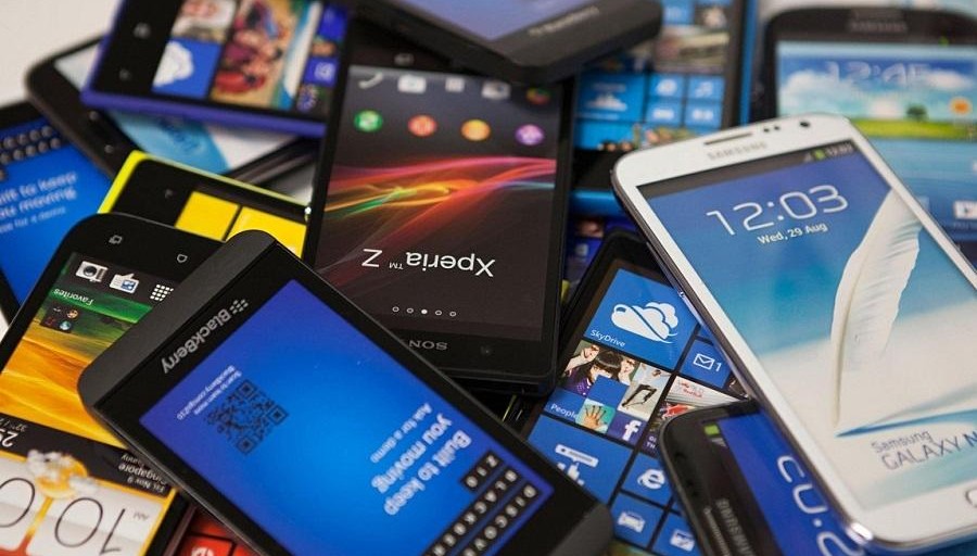 Эксперты назвали смартфоны с самыми надежными батареями