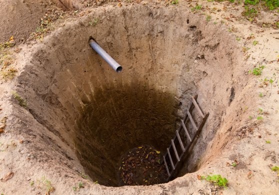 В Намангане скончался отец одного из ребят, пытавшихся достать iPhone из сортира