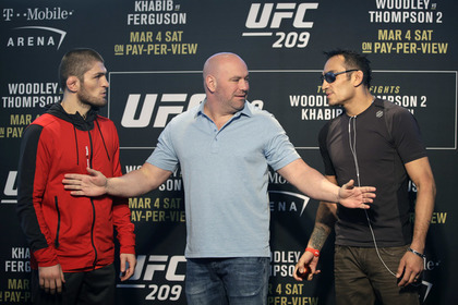 Бой Нурмагомедова и Фергюсона отменен в четвертый раз