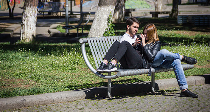 Неделя в новостях: запретные поцелуи, обналичка долларов, мать-убийца, нововведения в ВУЗах и другое