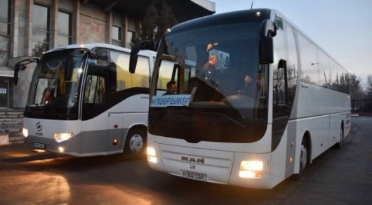 Рейс Ташкент-Алматы трижды сорвали вооружённые люди (видео) 