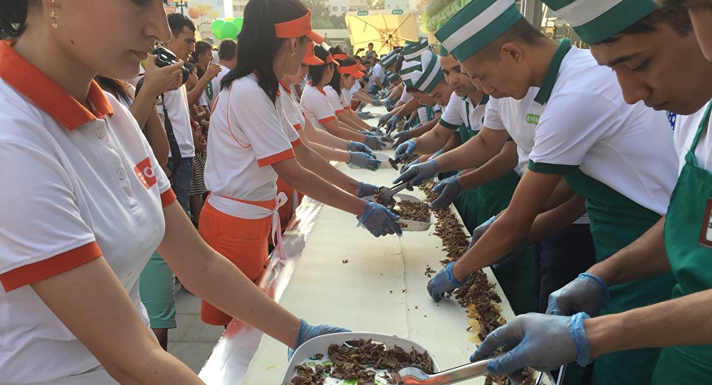 В Ташкенте собрались приготовить 30-метровый лаваш