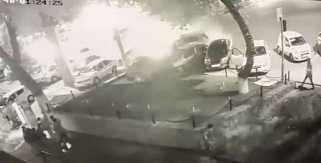 В МВД прокомментировали ДТП, в котором девушка на Captiva влетела в припаркованные авто (видео)