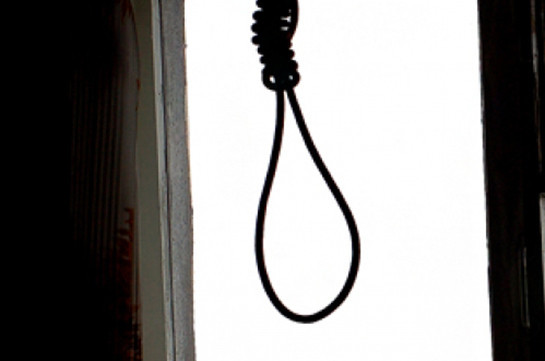  В Ташкенте школьница повесилась у себя дома