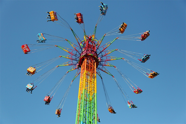 В парке «Анхор-Локомотив» 11-летний мальчик умер после катания на аттракционе