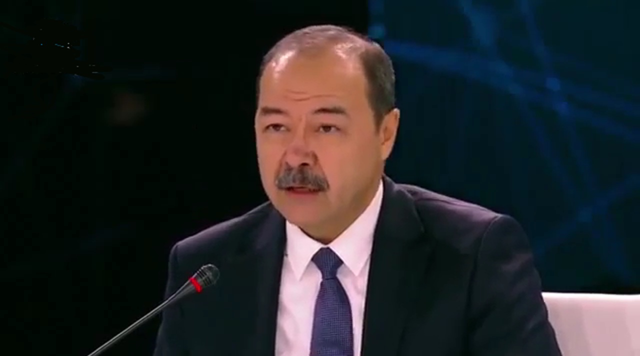 Арипов: «Сделав ставку на английский язык, мы совсем забыли про русский»