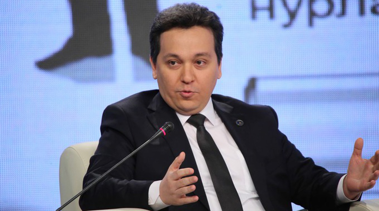 Шерзод Шерматов подсчитал, во сколько обходится бюрократия в школах