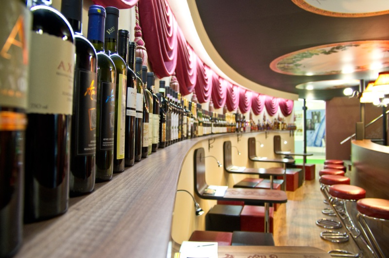 В Узбекистане планируют разрешить рекламу вина на телевидение