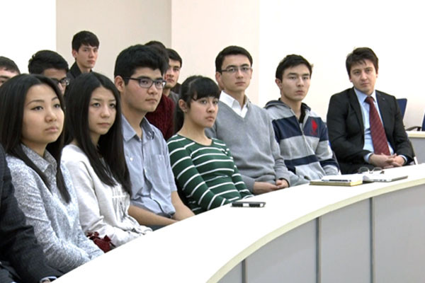 Контракты в вузах Узбекистана решили привязать к «минималкам»