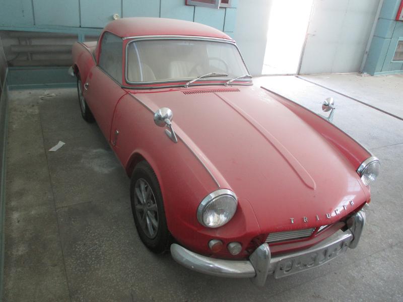 Арестованный раритетный спорткар за 600 млн сумов выставили на аукцион