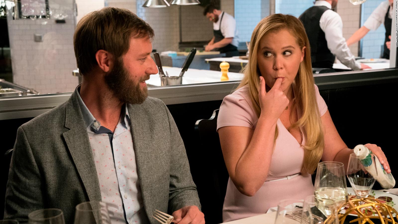 Узбекский телеканал показал эротику в эфире