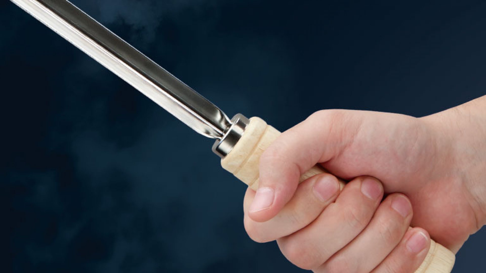  В Джизаке мужчина до смерти заколол пьяного клиента шампуром