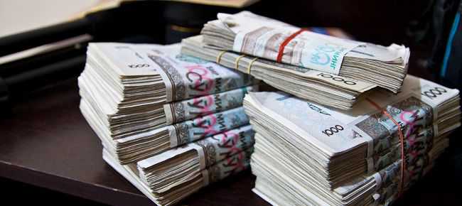 Учителям в Узбекистане упростят получение кредитов на машины и квартиры