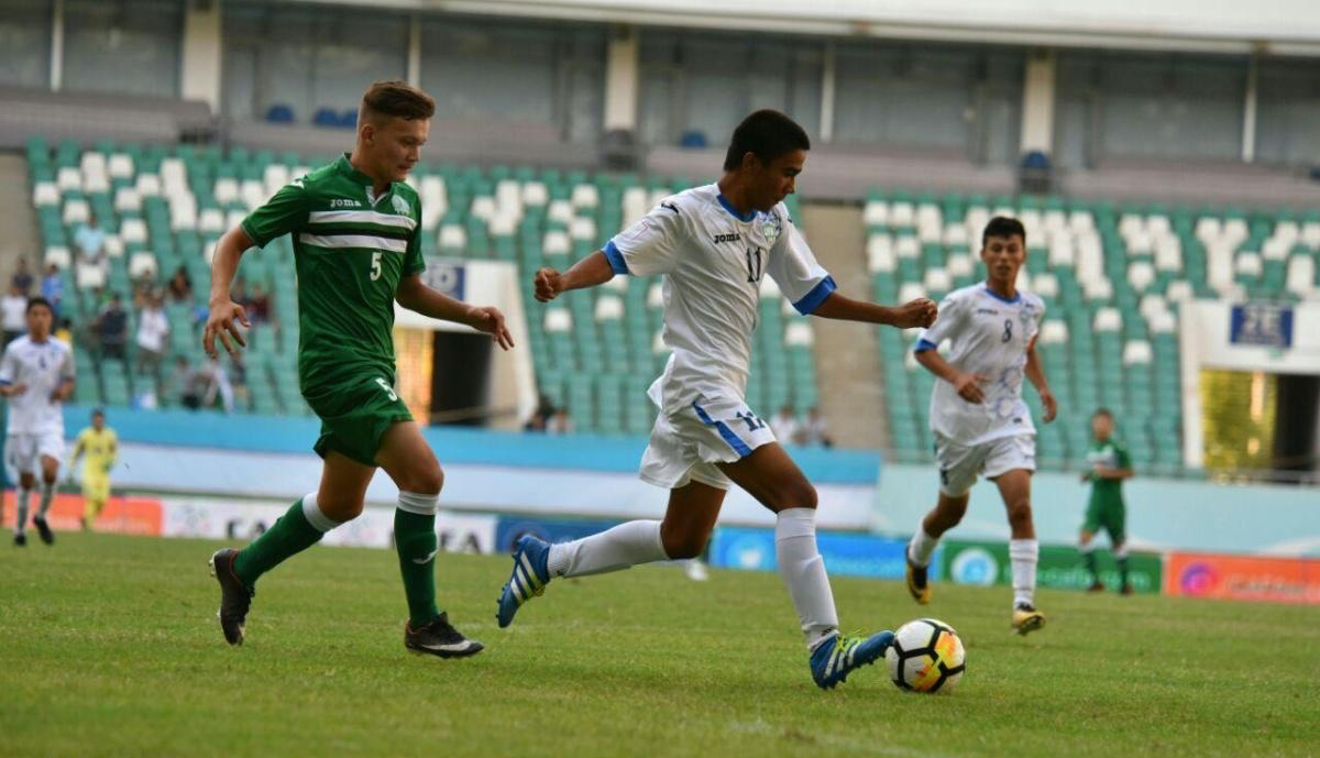 Узбекские футболисты разгромили сборную Туркменистана