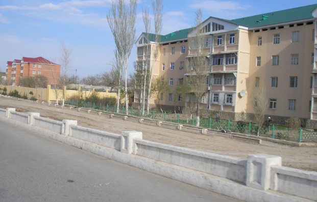 В Карши мужчина сбил знакомого, после чего вышел и забил его до смерти