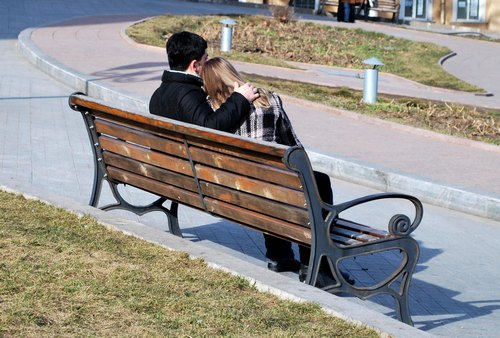 Узбекистанцы назвали лучшие для себя способы знакомства со вторыми половинками