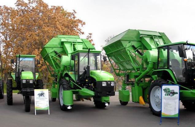 Названо количество хлопкоуборочных машин, не хватающих Узбекистану