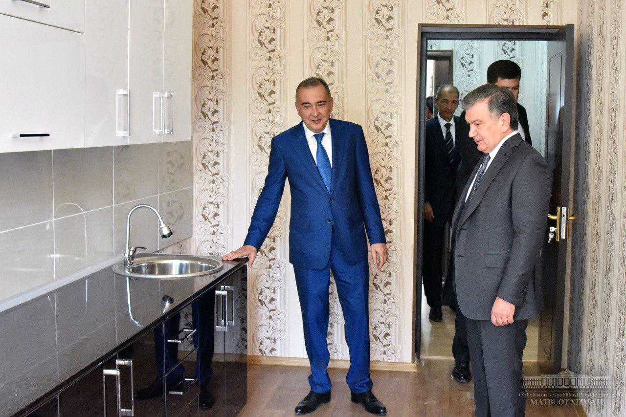 Шавкат Мирзиёев ознакомился с домами для писателей (фото)