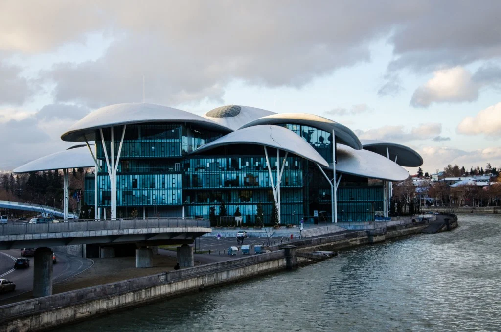 Грузия поможет Узбекистану создать Just Cafe, где паспорт можно оформить в кафе