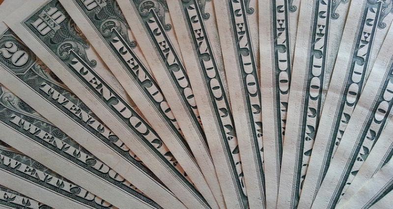 Центробанк Узбекистана установил новые курсы валют (таблица)