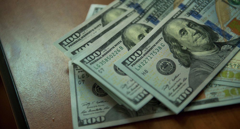 Доллар растет: Центробанк Узбекистана установил новые курсы валют (таблица)