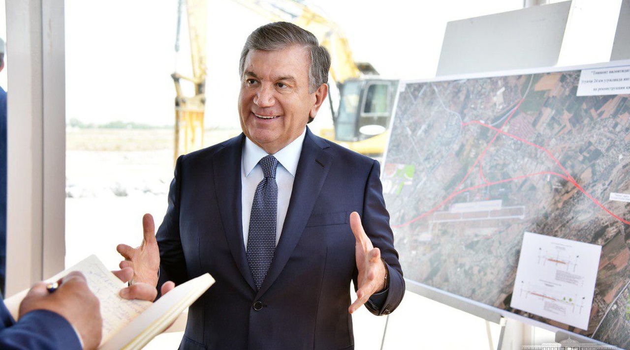 Опубликовано фото нового вертолета Шавката Мирзиёева