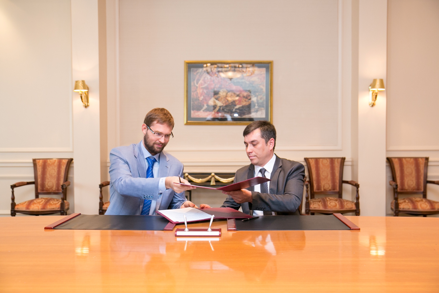 Республиканская фондовая биржа «Тошкент» и инвесткомпания «Freedom Finance» помогут узбекистанцам заработать на ценных бумагах