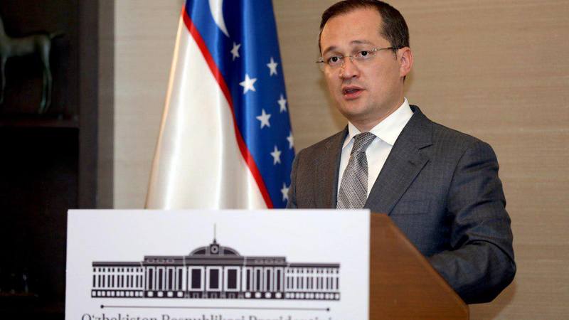 СМИ назвали причину увольнения Комила Алламжонова