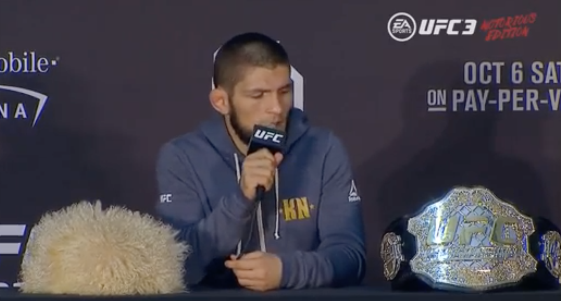 Нурмагомедов появился на пресс-конференции и рассказал о звонке Путина