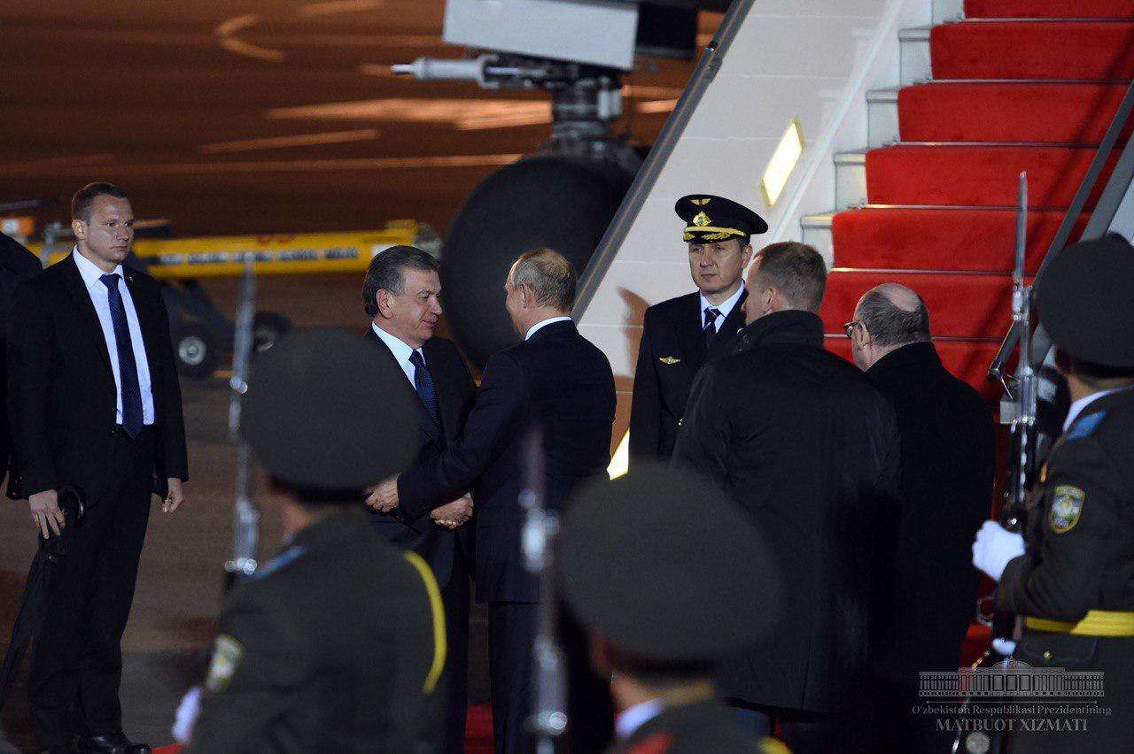 Путин улетел