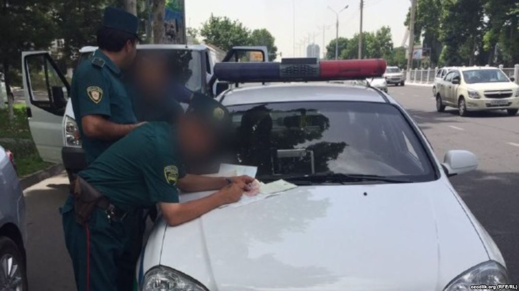 В Узбекистане захотели увеличить штрафы за нарушение ПДД
