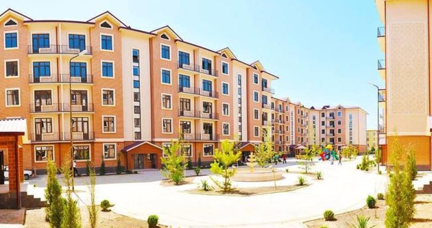 В Фергане треснула жилая новостройка (фото)