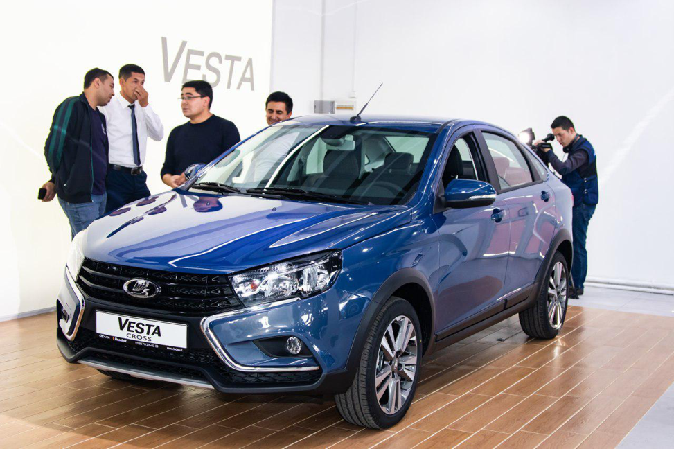 LADA Uzbekistan официально представила в Ташкенте Vesta Cross и Новую Granta 