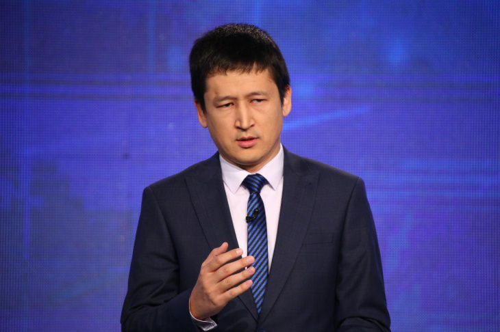 Арипов назначил временного главу Госкомтуризма