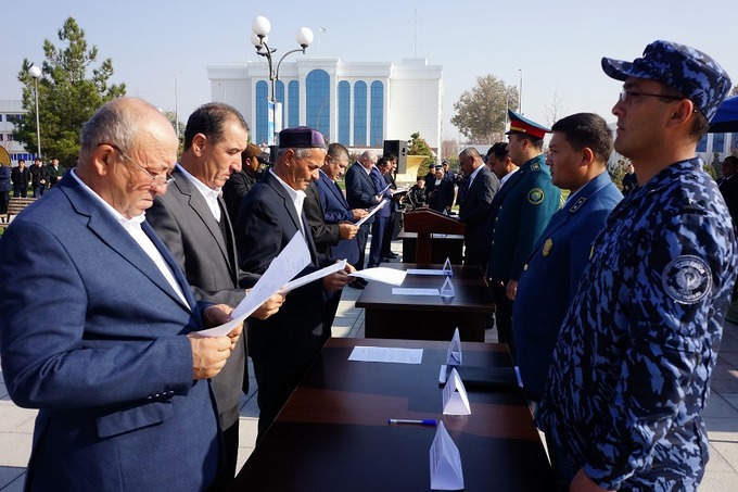 Сенатор отреагировала на присягу фермеров перед хокимом Сырдарьи 