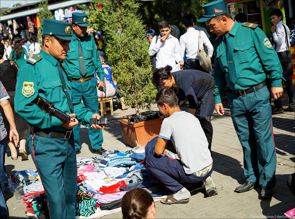 В Андижане неизвестные до смерти забили сотрудника ОВД на улице