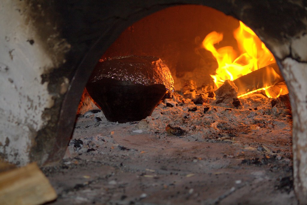 Узбекистанец отрезал голову своему коллеге и затопил ею печь