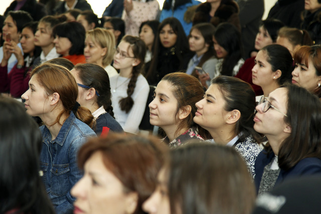 В Узбекистане названа «Женщина года»