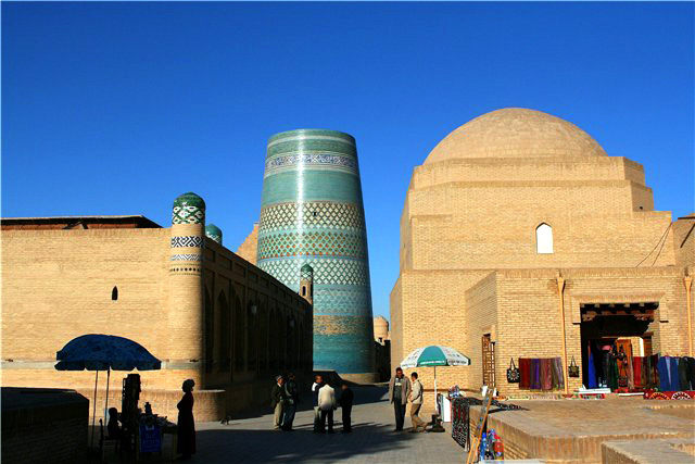 В Хорезме помощник хокима обещал работу, но сам остался без нее