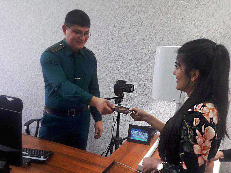 ГУВД раскрыло число захотевших загранпаспорт ташкентцев