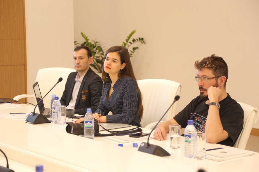 Артемий Лебедев официально показал туристический логотип Ташкента и нашел ему объяснение (фото)